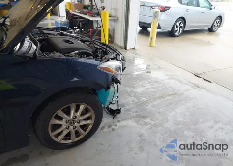 2016 Mazda Mazda3 I Sport z USA, uszkodzony, nr VIN 3MZBM1U71GM313458